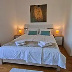 Nina, Pinta & Santa Maria Apartman Nova Vas