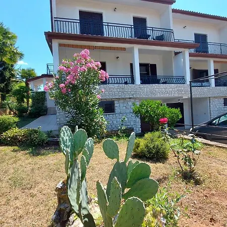 Apartamento Nina, Pinta & Santa Maria *