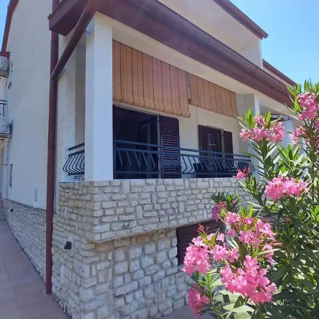 Apartamento Nina, Pinta & Santa Maria *