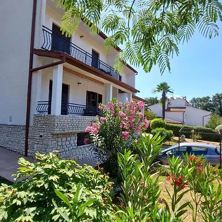 Apartamento Nina, Pinta & Santa Maria