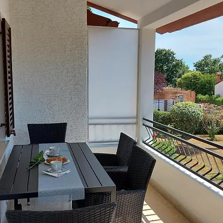 Apartamento Nina, Pinta & Santa Maria Nova Vas (Porec)